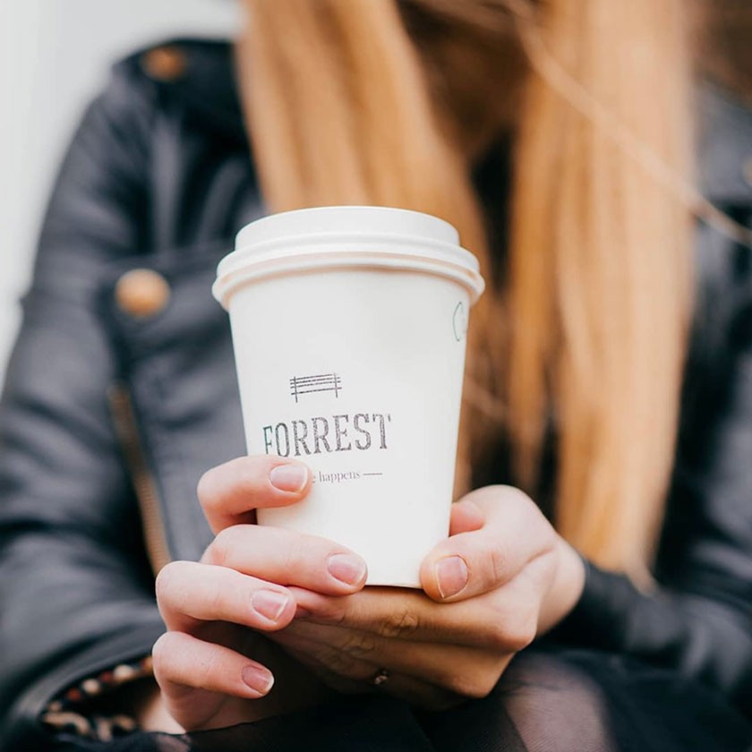 Bedrukte koffiebekers